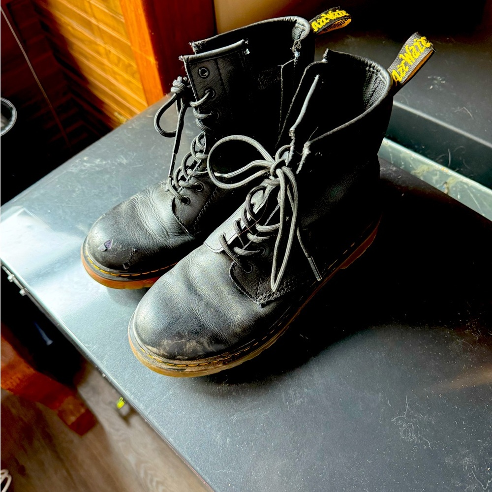 Women’s Dr Martens size 5 black